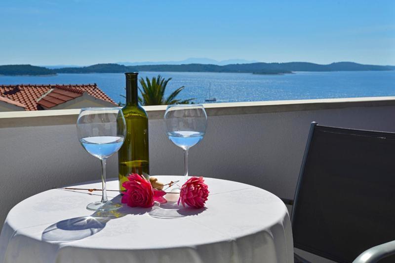 Sunset Apartments Hvar Town Luaran gambar